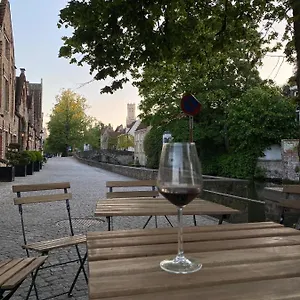 Canal Bed & Breakfast